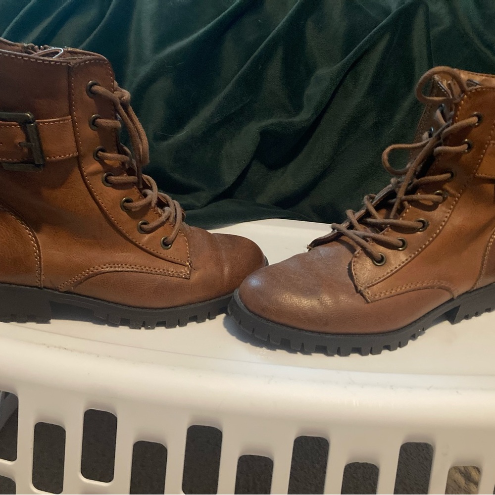So Tan Lace-Up Boots for Women